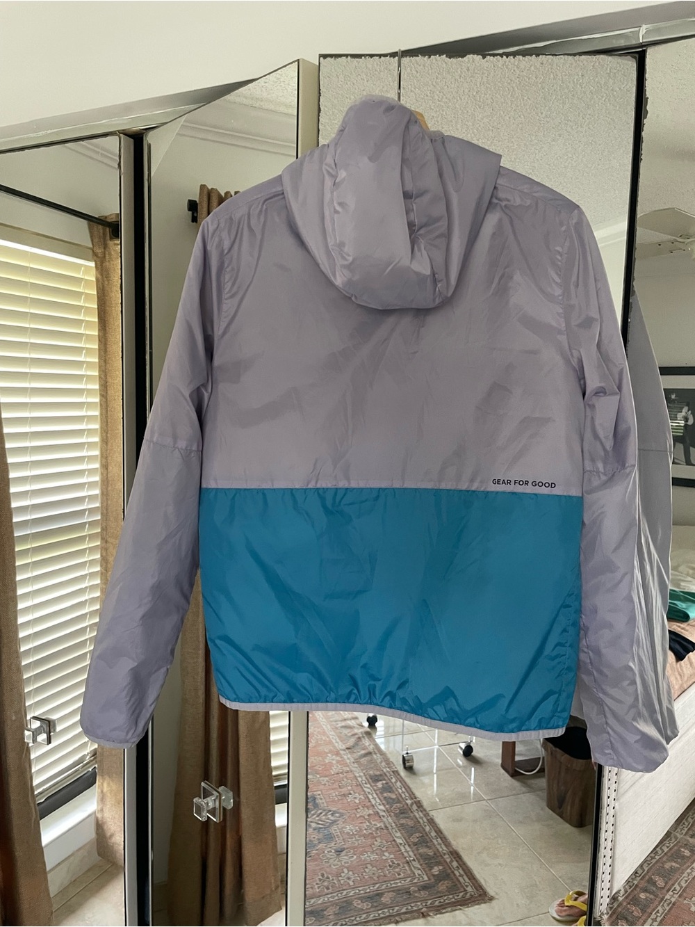 Cotopaxi Teca Calido REVERSIBLE light weight puffer hooded jacket. Olive. - Picture 12 of 14
